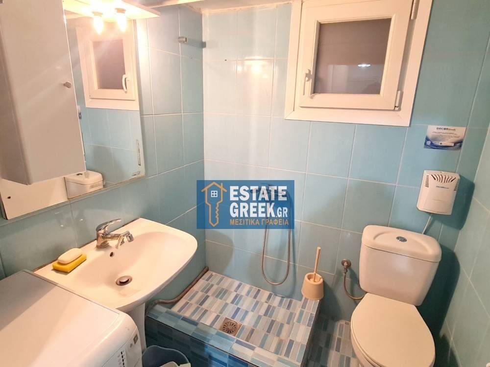 Ενοικιάζεται μερικώς ανακαινισμένη Γκαρσονιέρα 50τ.μ