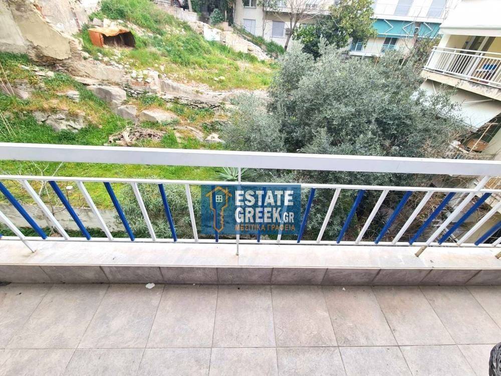 Ενοικιάζεται μερικώς ανακαινισμένη Γκαρσονιέρα 50τ.μ