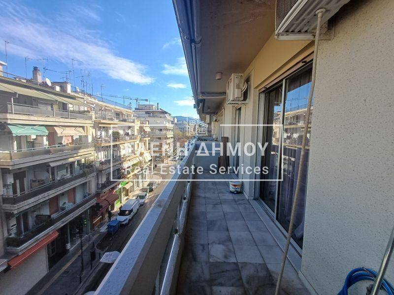 Θέα από μπαλκόνι