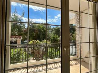 Θέα κύπου από το σαλόνι