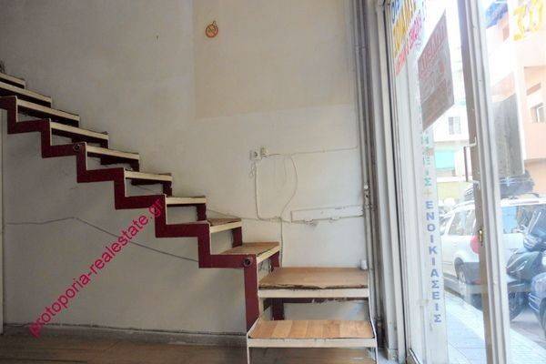 ΣΚΑΛΑ ΠΟΥ ΟΔΗΓΕΙ ΣΤΟ ΠΑΤΑΡΙ