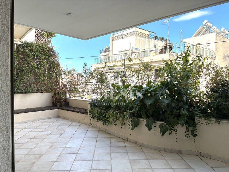 Θέα από μπαλκόνι