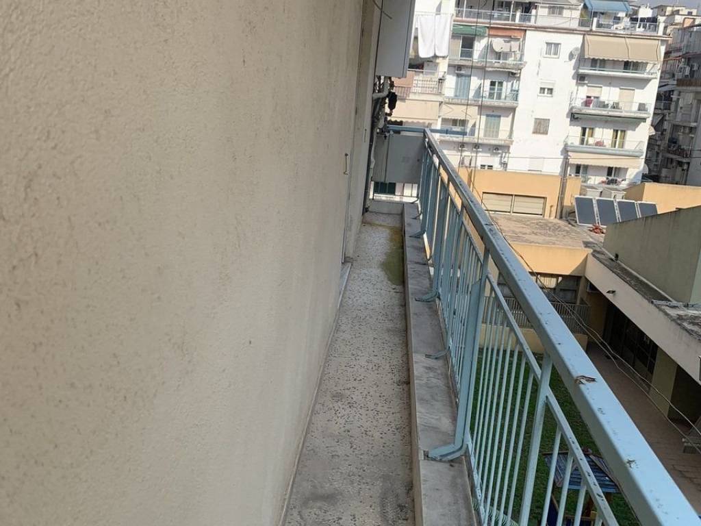 πλαινο μπαλκονι