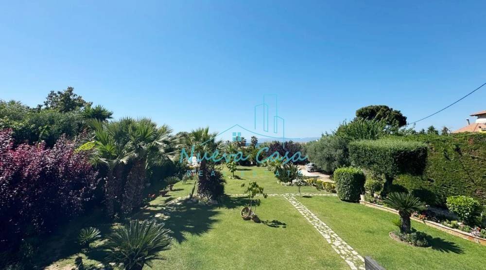 Θέα απο μπαλκόνι