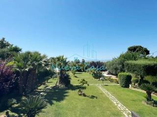 Θέα απο μπαλκόνι