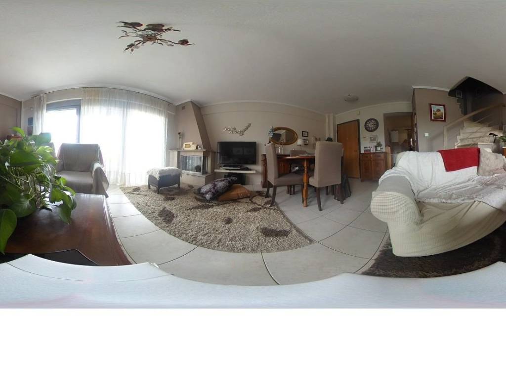 Το καθιστικό, "πανόραμα".