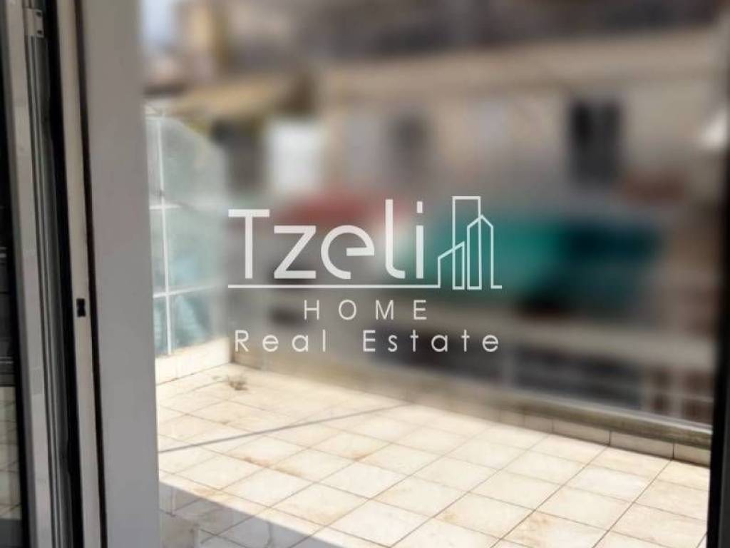 Θέα απο μπαλκόνι