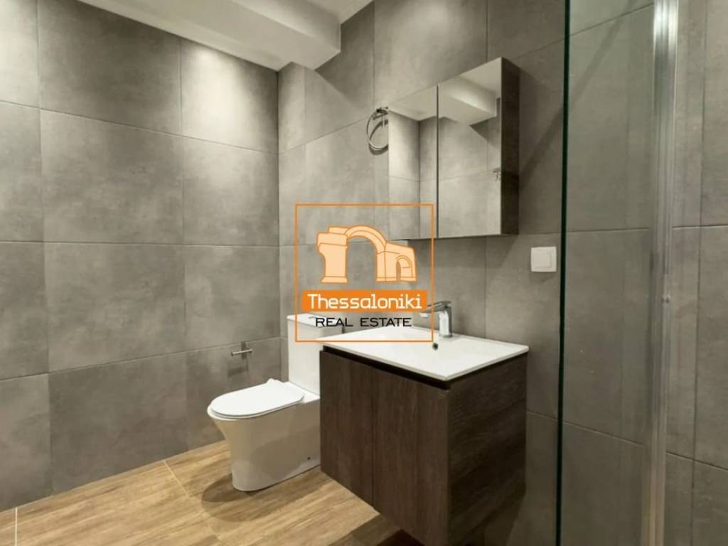 One Salonica, Γκαρσονιέρα, 50 τ.μ.