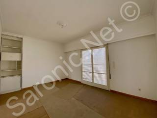 Sitting room to east side roof terrace