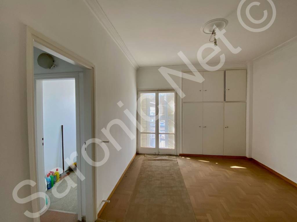 Dining room, juliet balcony, view west
