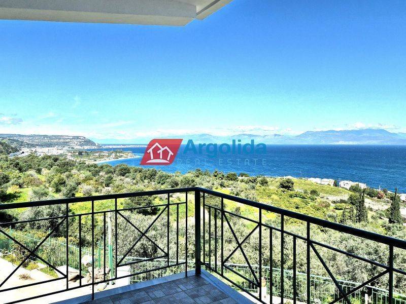 Θέα από μπαλκόνι