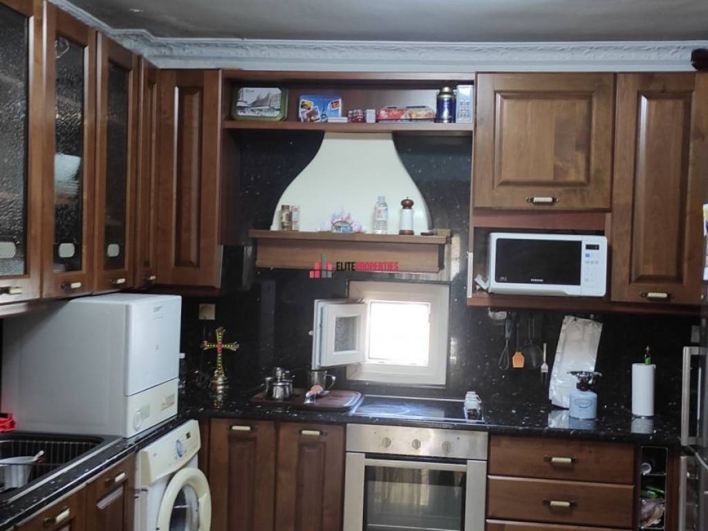 ΣΑΛΟΚΟΥΖΙΝΑ