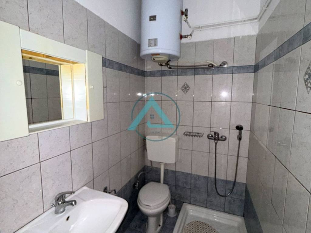 3 Studio Επιπλωμένο