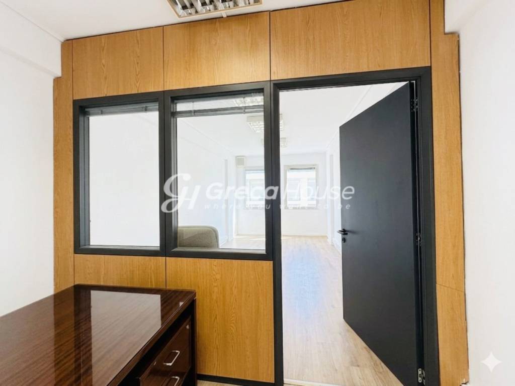 Προς πώληση γραφείο 25 τ.μ. στον 6ο όροφο 