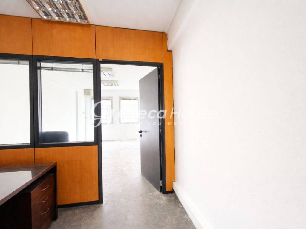 Προς πώληση γραφείο 25 τ.μ. στον 6ο όροφο 