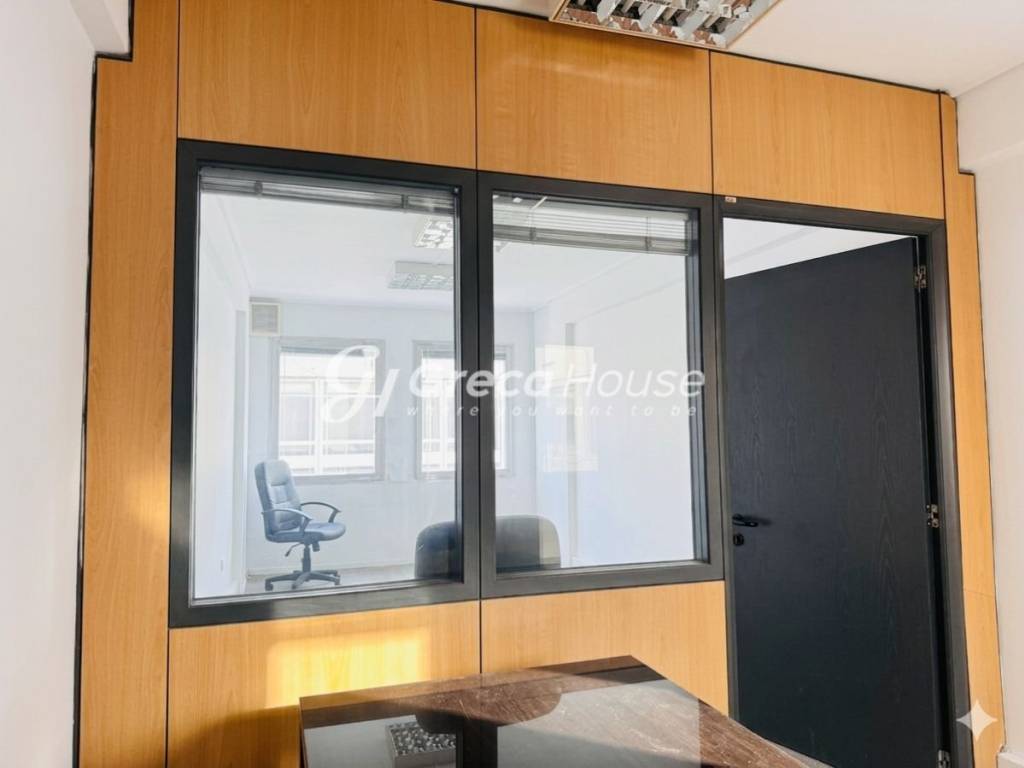 Προς πώληση γραφείο 25 τ.μ. στον 6ο όροφο 