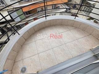 ΜΙΚΡΟ ΜΠΑΛΚΟΝΙ