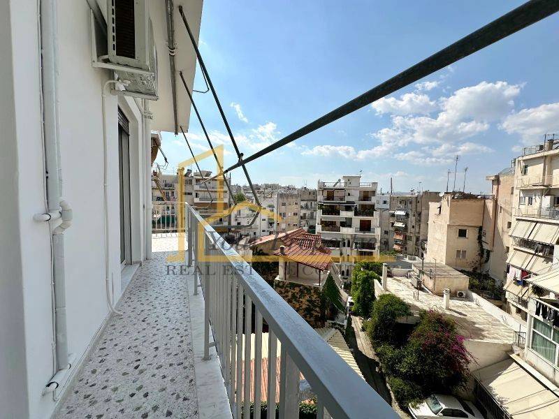 Θέα από μπαλκόνι