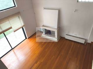 VIEW TO THE DAILY LIVING-DINING ROOM