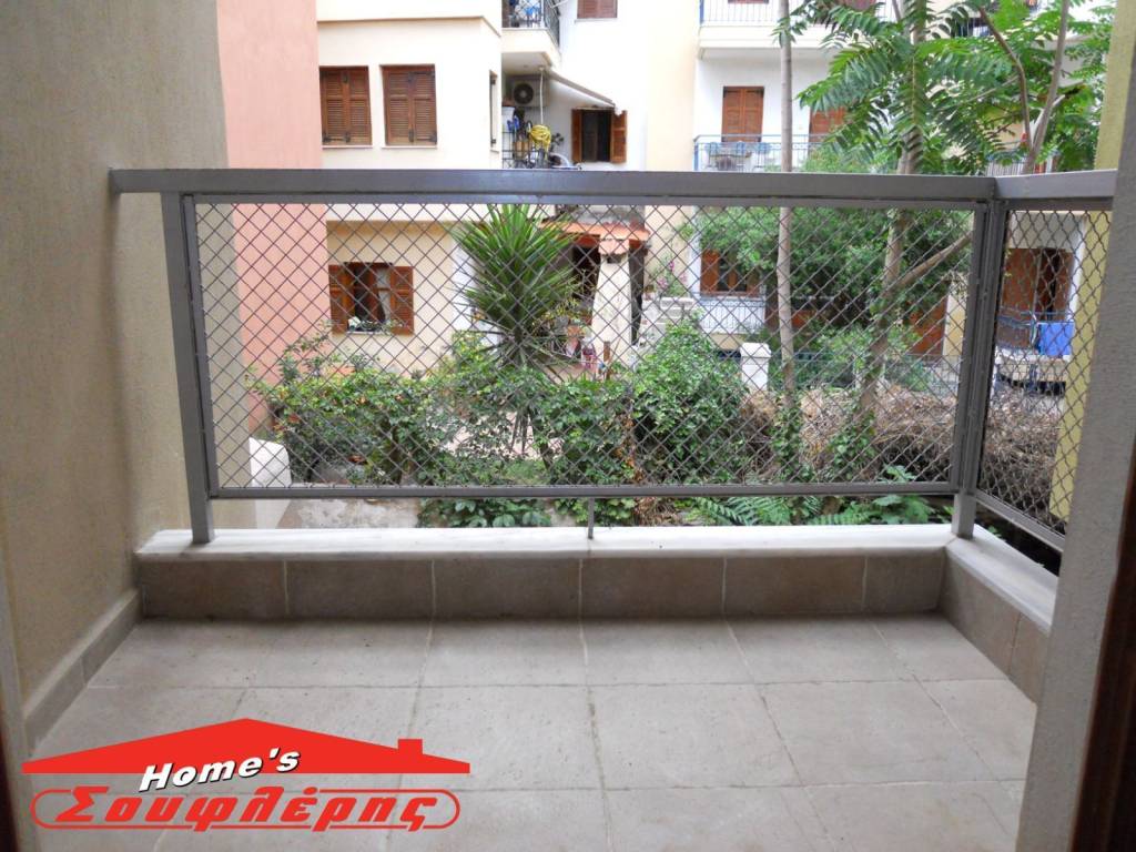 ΔΙΑΜΠΕΡΕΣ ΜΕ ΔΕΥΤΕΡΟ ΜΠΑΛΚΟΝΙ