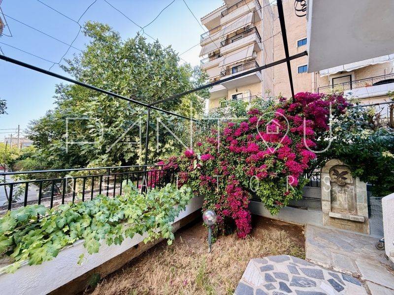 Θέα από μπαλκόνι