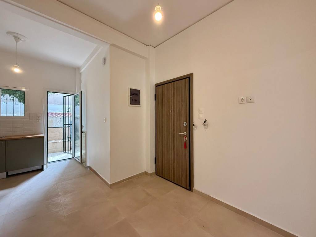 close_to_train_station_residential_studio_for_rent