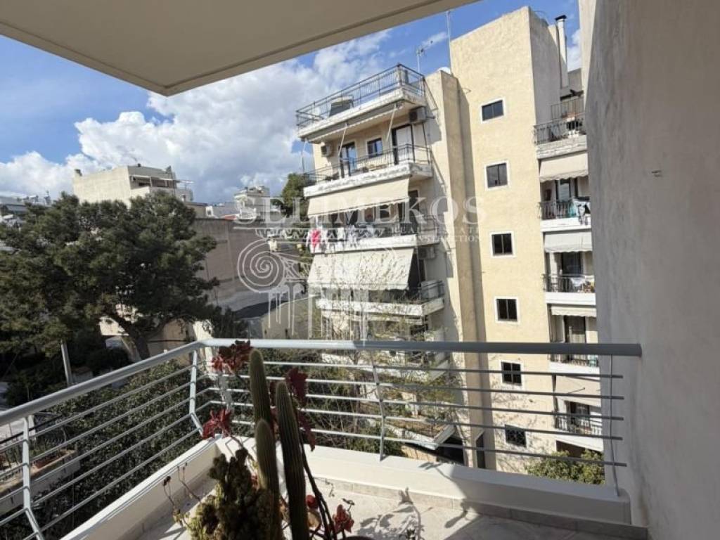 Θέα από μπαλκόνι