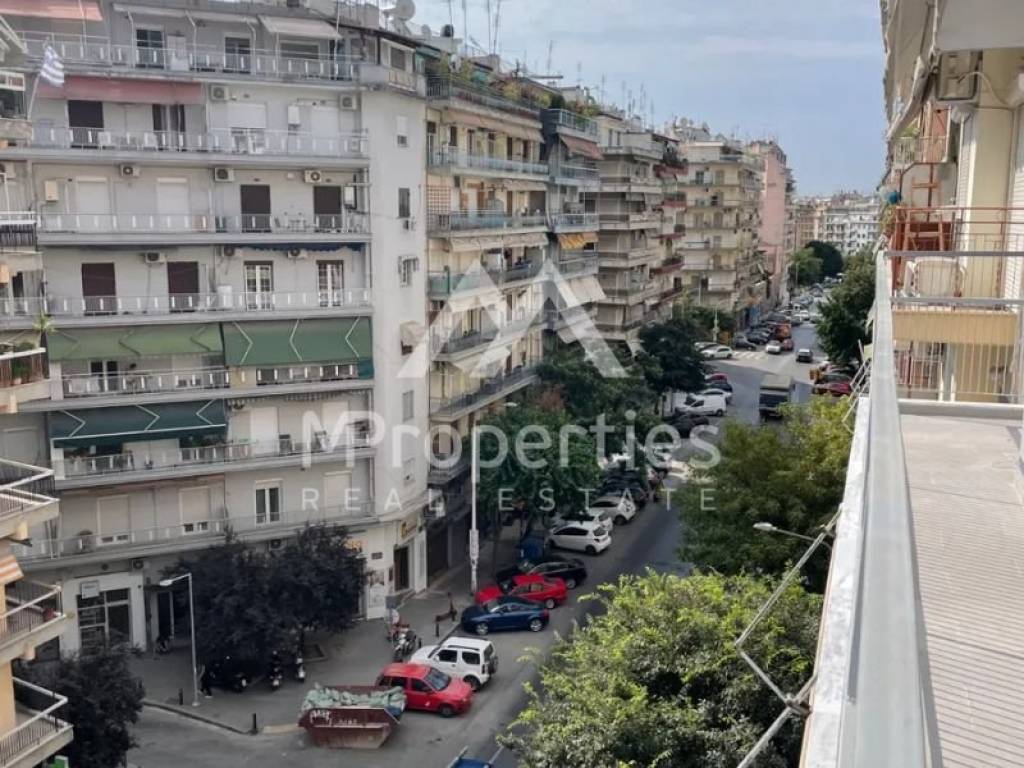 Θέα από μπαλκόνι