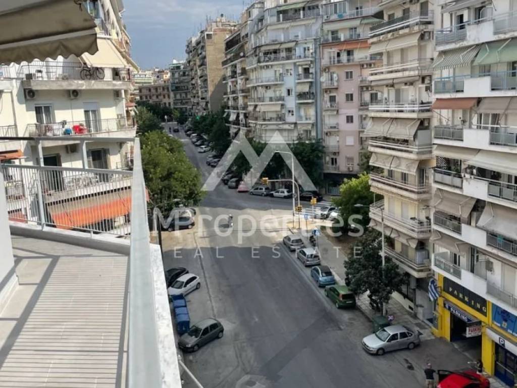 Θέα από μπαλκόνι