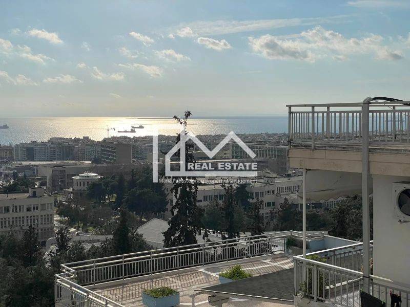 Θέα από μπαλκόνι