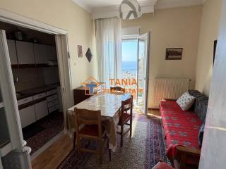 κουζίνα με τραπεζαρία