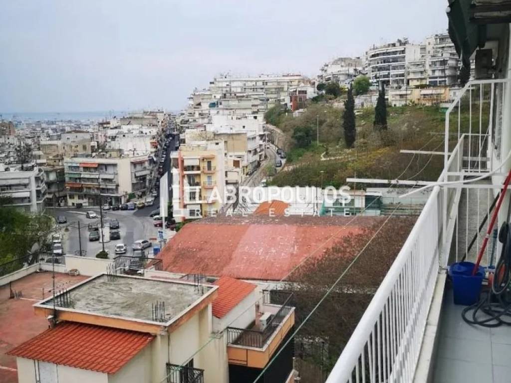 Θέα από μπαλκόνι