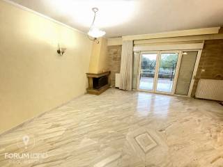 Forumland Real Estate, Σαλόνι με τζάκι