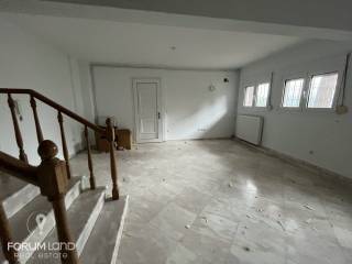 Forumland Real Estate, ημιυπόγειος χώρος