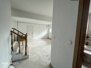 Forumland Real Estate, ημιυπόγειος χώρος