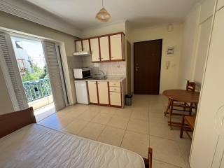 Κουζίνα, γραφείο, υπνοδωμάτιο