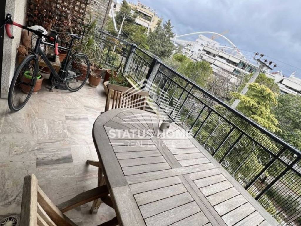 Θέα από μπαλκόνι