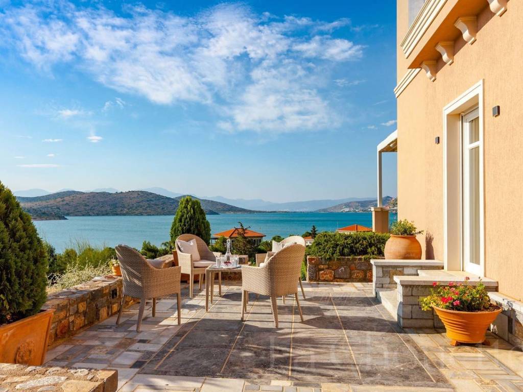 Εσωτερικοι χώροι