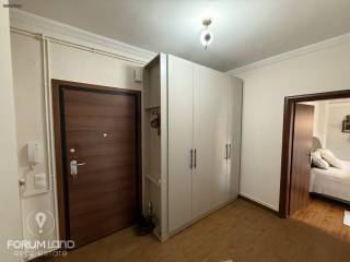 Forumland Real Estate, Είσοδος