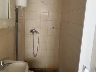 Λουτρο ντουζιερα