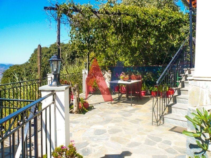 Θέα από μπαλκόνι