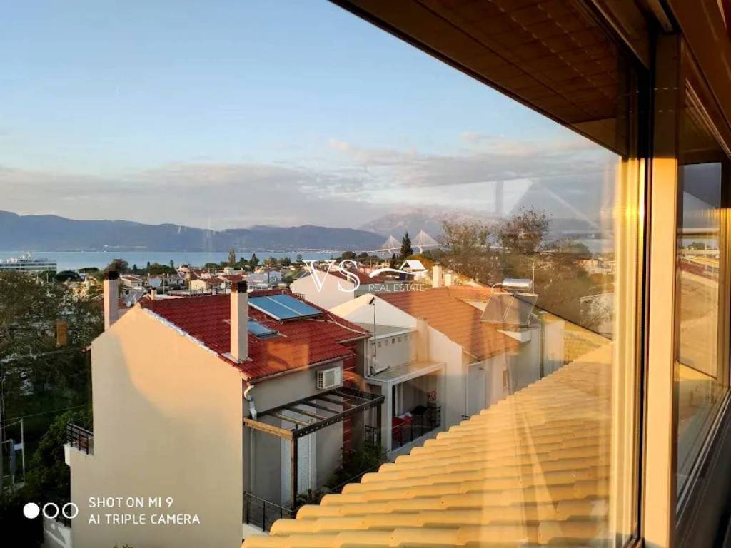 Θέα απο μπαλκόνι