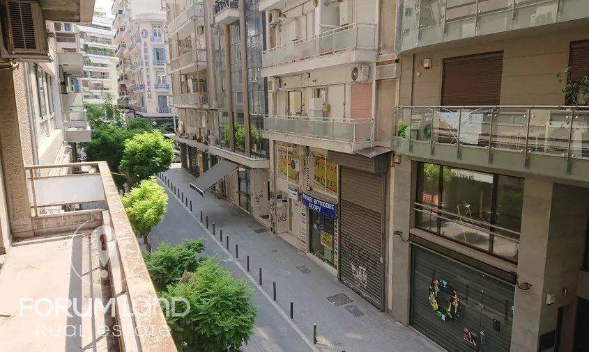 Forumland Real Estate, Βεράντες