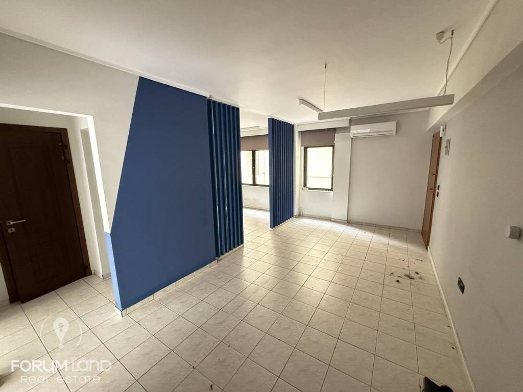 Forumland Real Estate, Esoterike opse