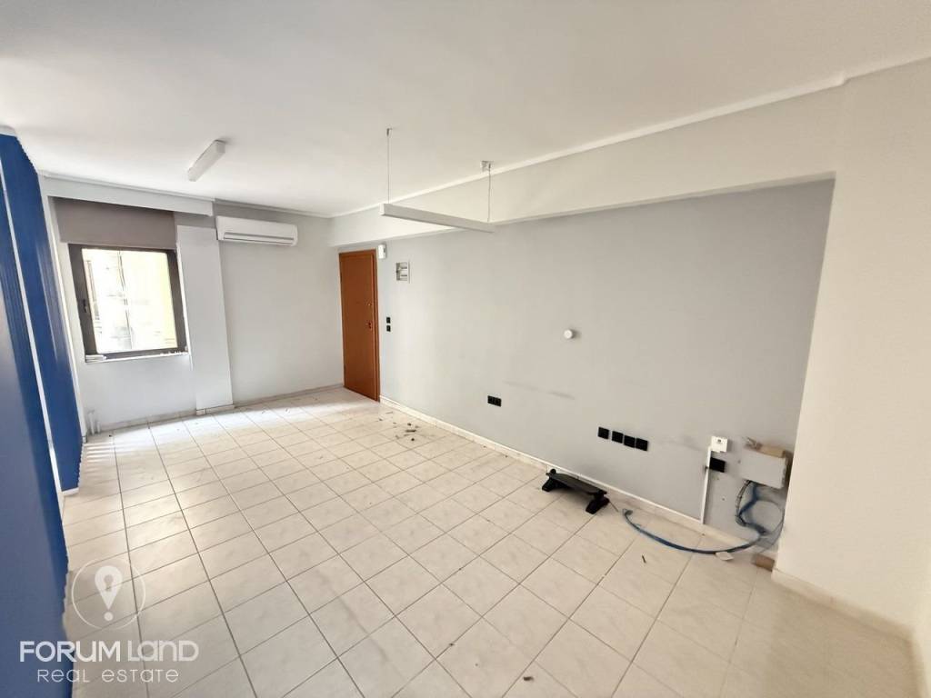 Forumland Real Estate, Esoterike opse