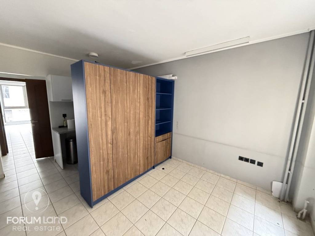 Forumland Real Estate, Esoterike opse