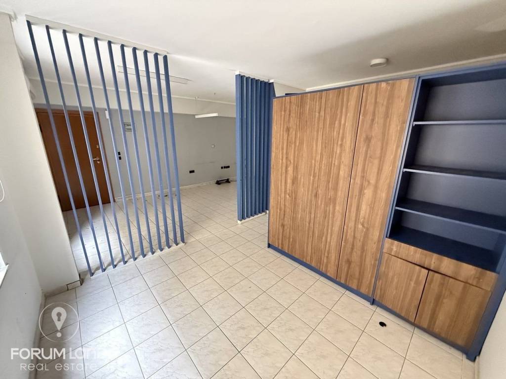 Forumland Real Estate, Esoterike opse