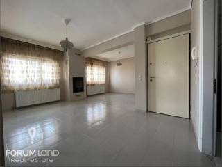 Forumland Real Estate, Σαλόνι με τζάκι