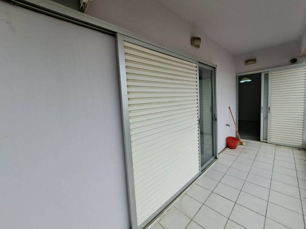 Μπαλκόνι ( Σαλόνι - Κουζίνα)