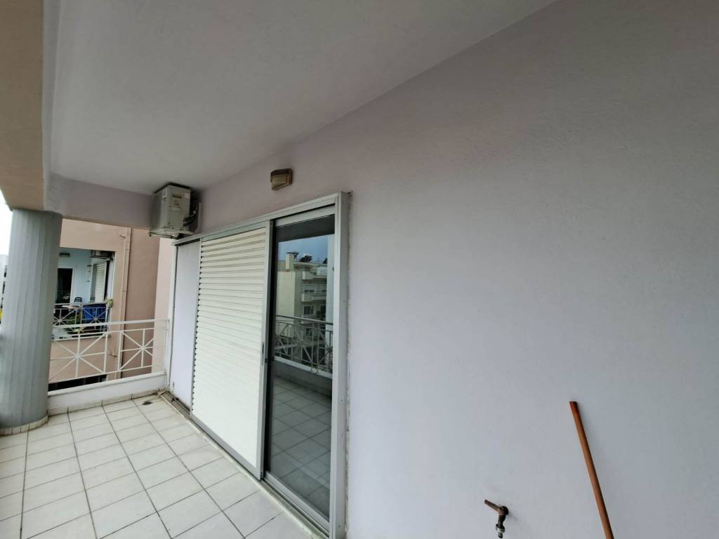 Μπαλκόνι ( Σαλόνι - κουζίνα)